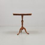 1275 7457 LAMP TABLE